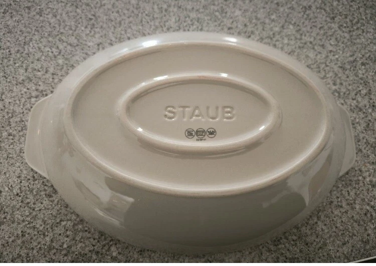 Plat Staub Neuf plat de service Cuisine Céramique Staub Plat A Poulet Four Femme - Photo 3/3