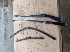 JAGUAR XE R SPORT SCHEIBENWISCHERARM VORNE PAAR MIT BOSCH BLÄTTERN