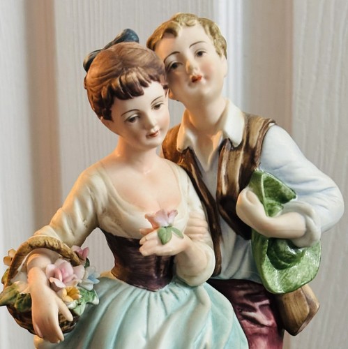 Napco Figurine Young Love #8528 Hand Painted Japan 9 “X 5.5” Classic Gallery - Picture 2 of 8