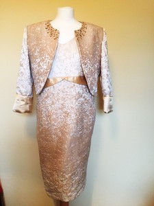 izabella mother of the bride