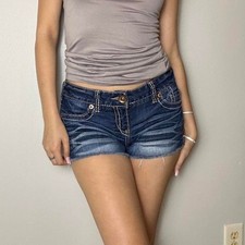 vintage 00s mid rise pocket denim shorts