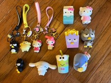 Sanrio Hello Kitty  Friends Keychains w/Wristlet  8 Figures