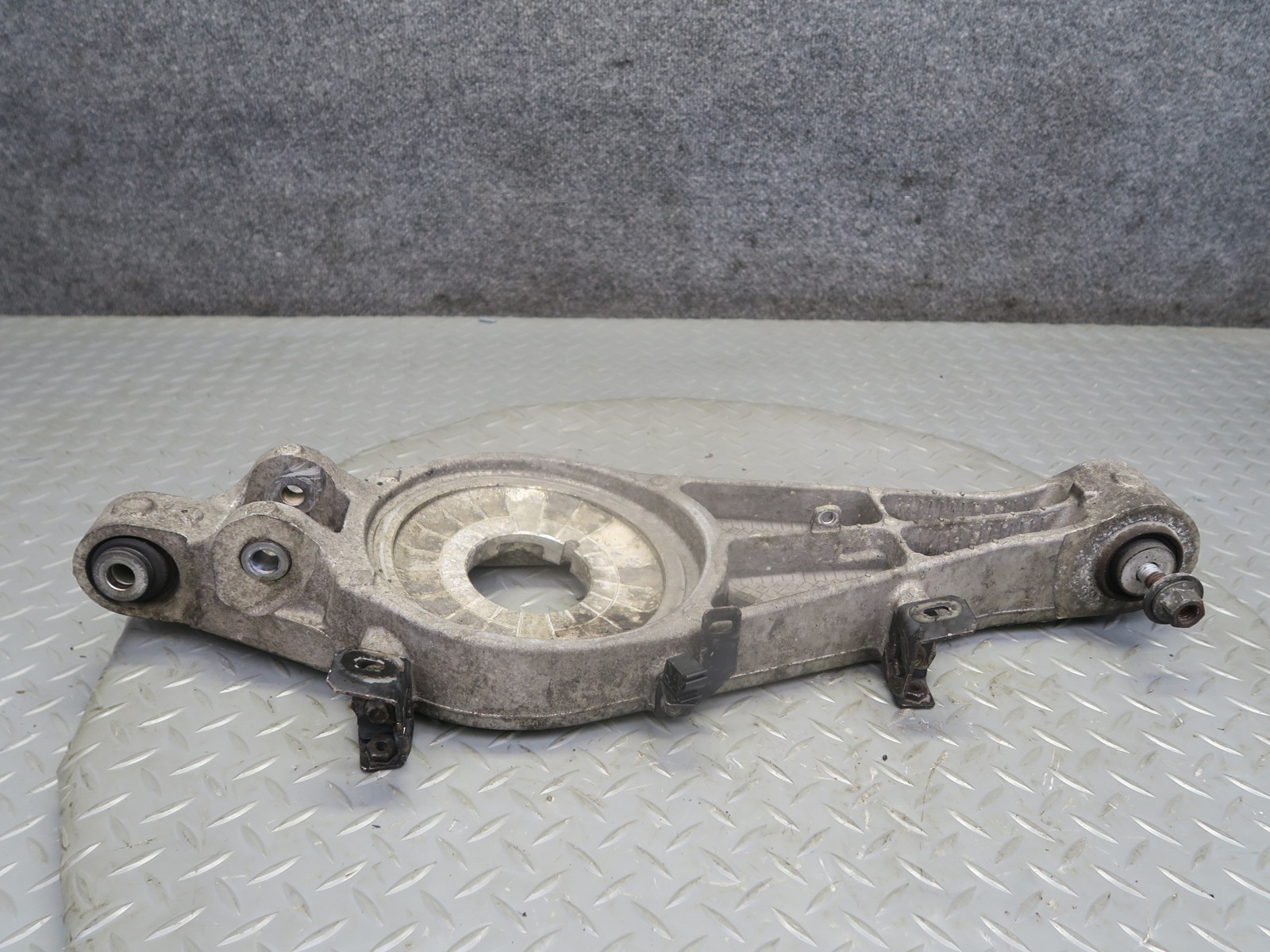 2017-2020 MASERATI LEVANTE M161 REAR LEFT UPPER & LOWER CONTROL ARM SET OF 5