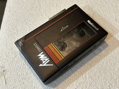 【動作品】National STEREO WAY RQ-J9カセットプレーヤー National (Panasonic) RQ-J9 Stereo WAY Cassette Player - For Parts