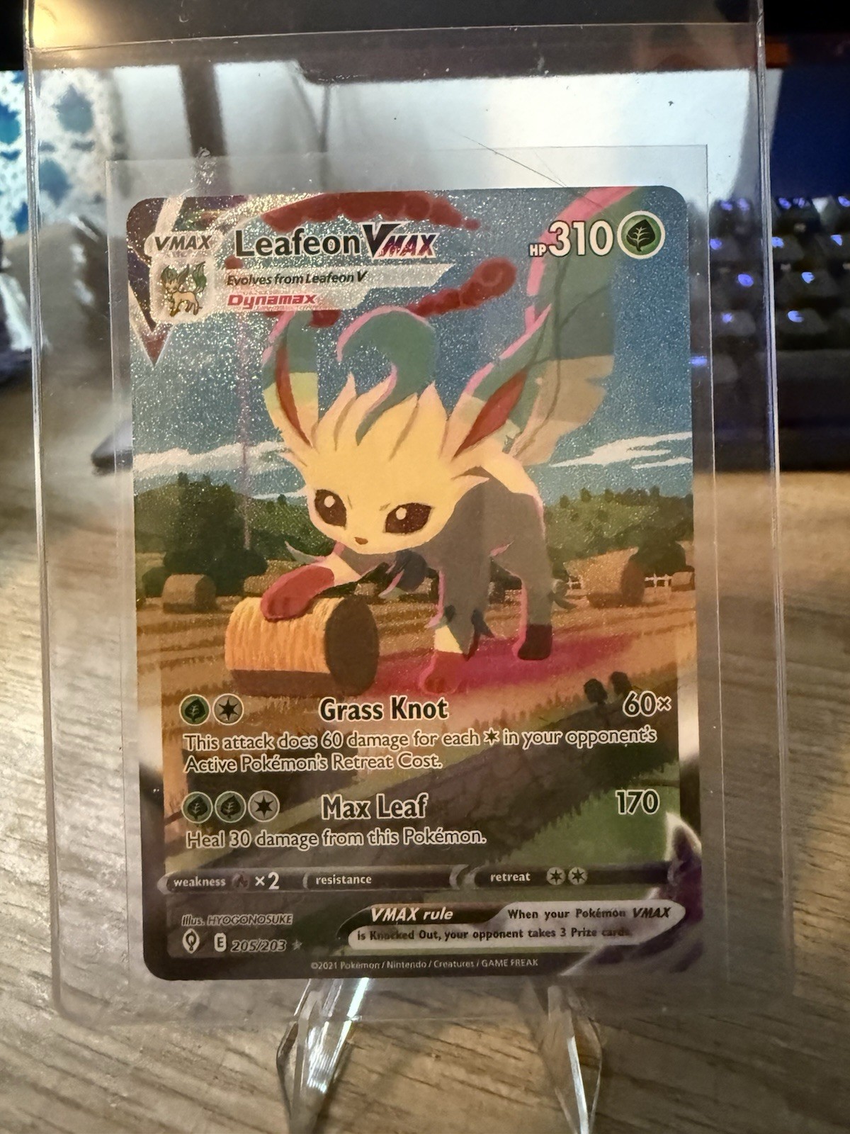 Leafeon VMAX (Alternate Art Secret) 205/203 SWSH07: Evolving Skies Holo