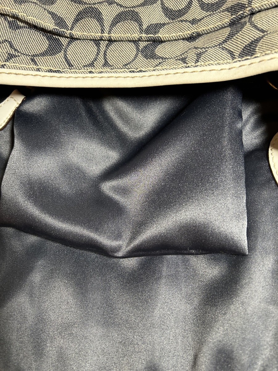 Coach Legacy デニム　ショルダーバッグ レガシー　ワンショルダー Coach Legacy Shoulder Bag, Signature Blue Denim, White Stitched