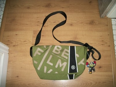 Crumpler Barney Rustle Blanket Messenger Bag Olive Green 2008 Tribeca Film NEW