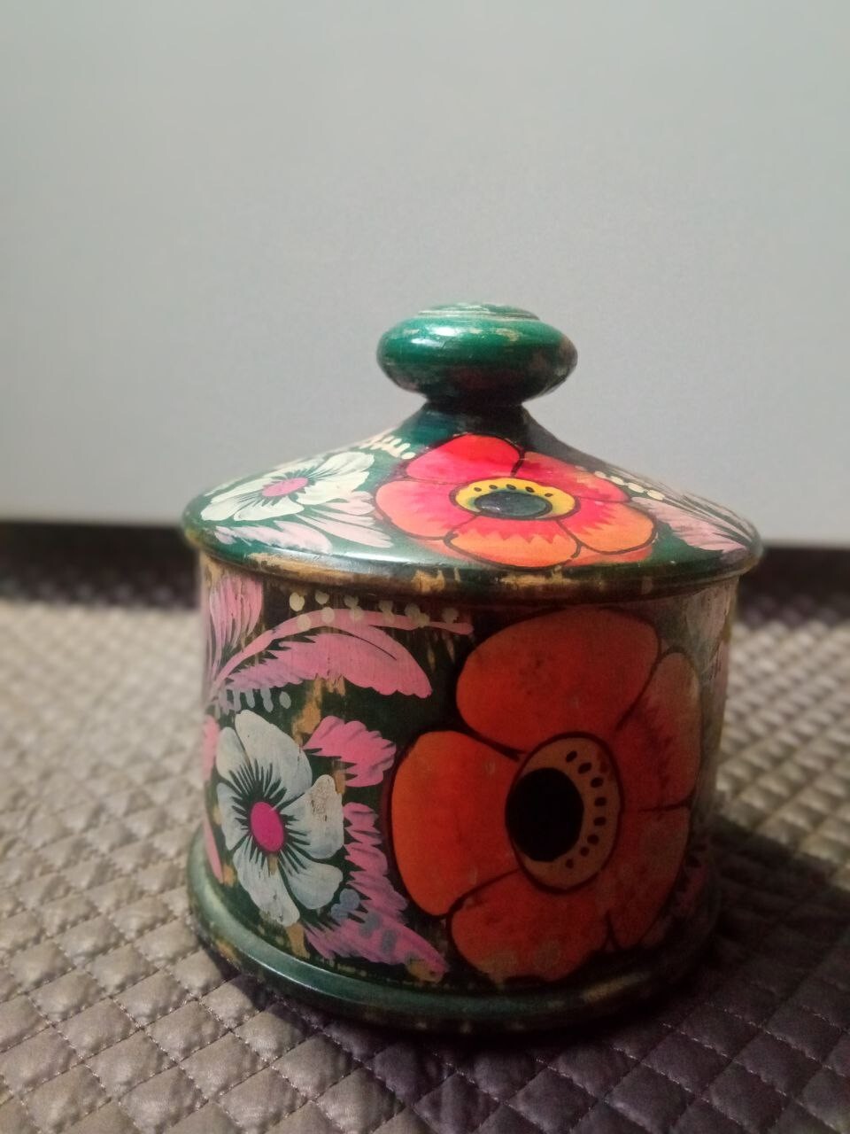 Vintage Floral Wooden Jewelry Box with Elegant Design-image