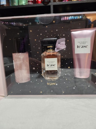 Victoria's Secret Tease 3 Piece Gift Set Perfume Lotion Mist Shimmer - Picture 4 of 4