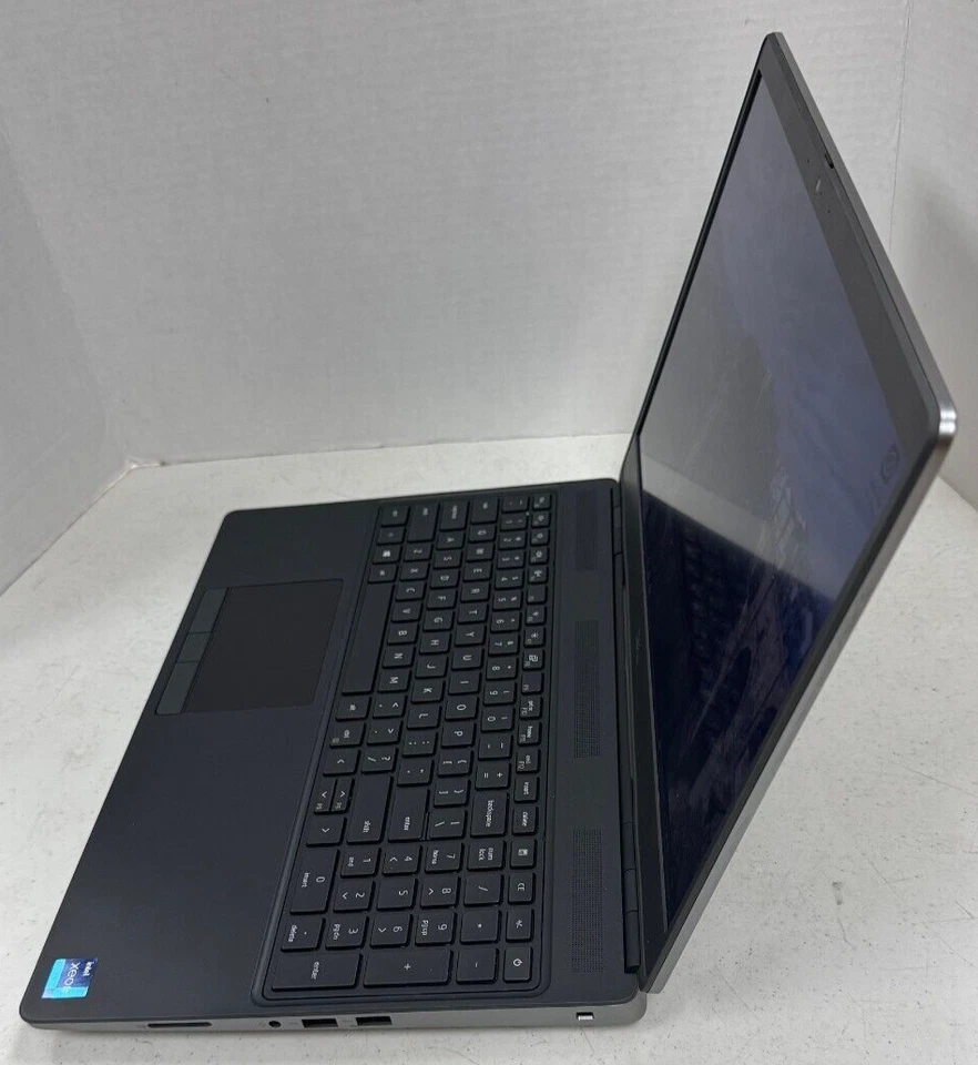 Laptop Dell Precision 7560 - i7-11850H 2,5 GHz 32 GB 512 GB -T1200 - Cámara web - SP51 Foto 3 de 3