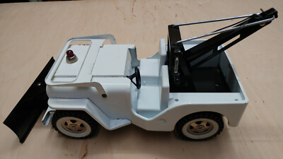 Vintage Tonka Jeep AA Wrecker, weiß mit Pflug und Abschlepphaken! All Original!