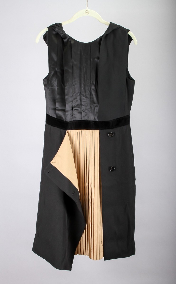 Burberry★Black Sleeveless Dress Buttoned Pleated Front Burberry Black Sleeveless Women's Shift Dress Buttoned
