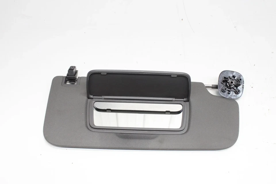 2019-2024 雪佛兰 SILVERADO 1500 右乘客侧头饰 SUN VISOR 原始设备制造商 — 第 4/4 张图片