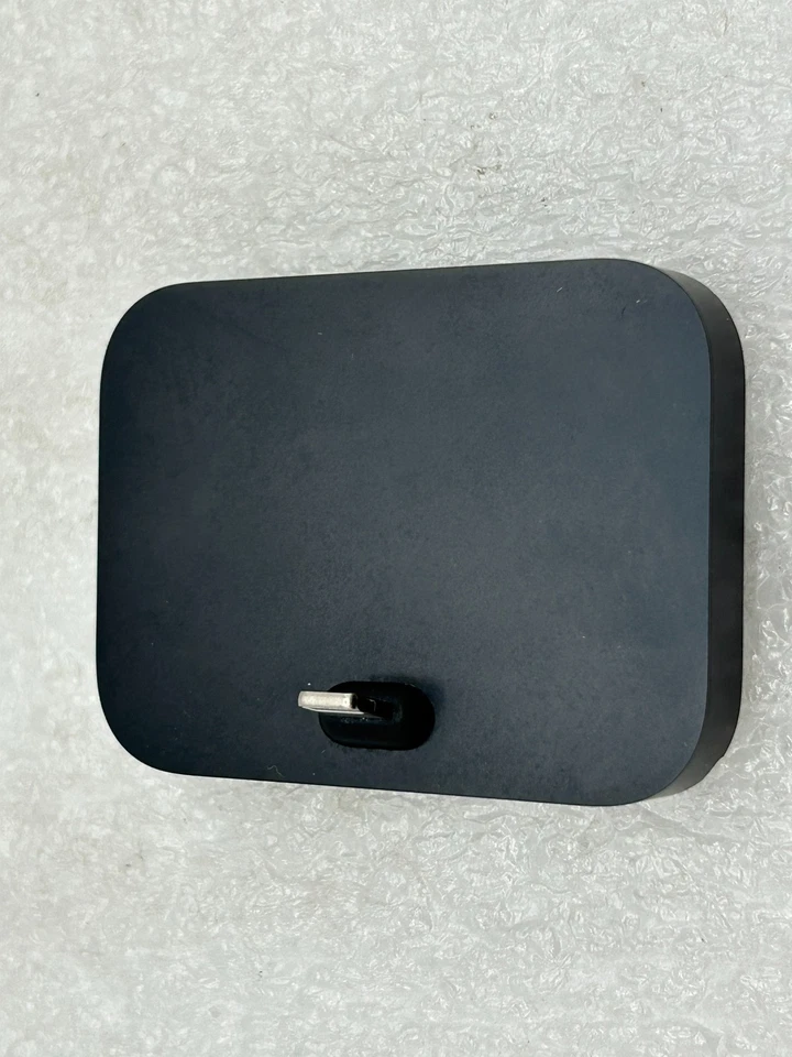 Черная док-станция Apple Lightning для iPhone 14 13 12 11 Xs X 8 7 6 6s 5 MNN62AM/A A1717 - Изображение 2 из 4