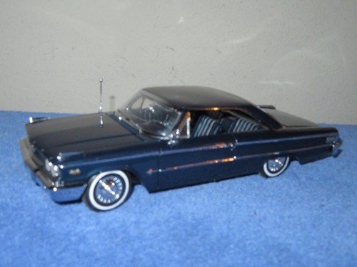 SUN STAR 1963 FORD GALAXIE 500 DARK BLUE 1:18 OPENING HOOD DOORS & TRUNK - Picture 9 of 12