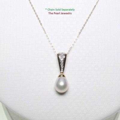 Anhänger mit weißen Perlen - 14 Karat Gelbgold + 7 Diamanten