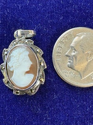 Vintage 1960s Italian shell cameo pendant Mandile cameos factory Naples Portici