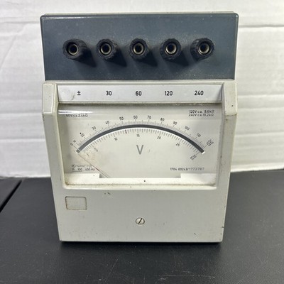Norma 1704 00243/1773767 voltmeter. Rollei-Werke