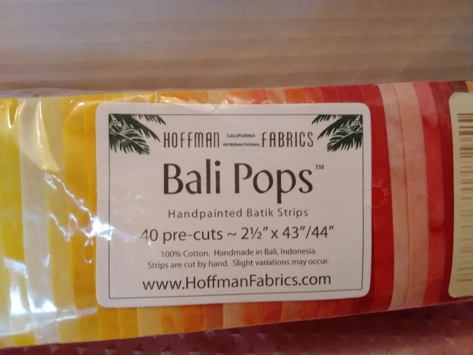 Tela Hoffman Telas Bali Pops #BP-288 -RED HOTS 40 Pre Corte 2 1/2 x 43"/44" Foto 2 de 4