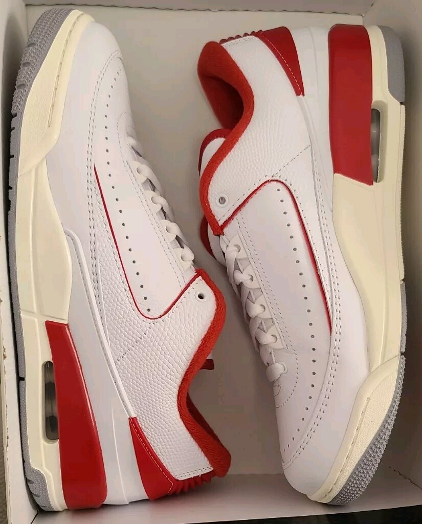 NEW Men's Size 9.5 Air Jordan 2/3 White Varsity Red Sneakers