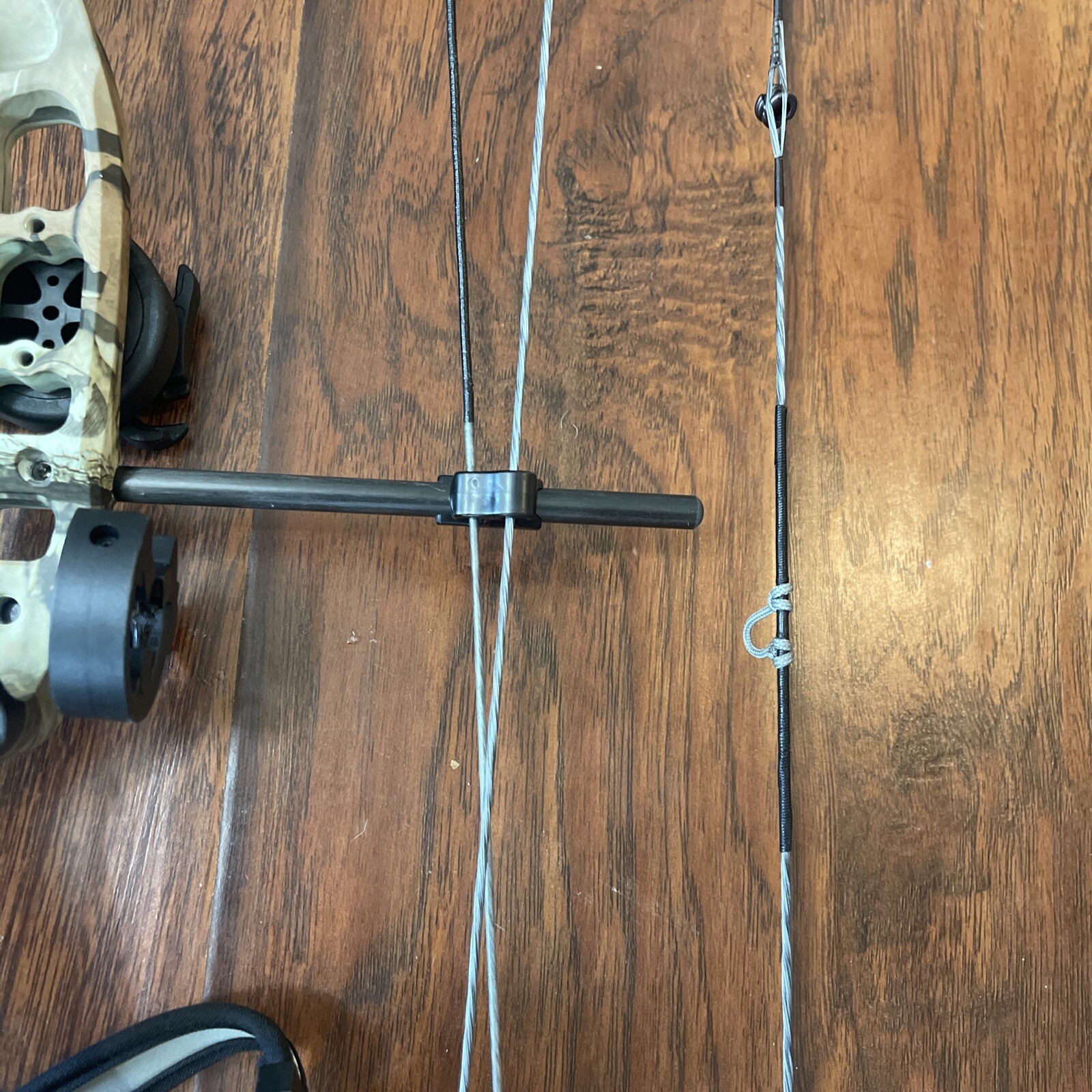 BOWTECH Diamond Archery Core Right Hand Compound Bow Bag Arrows