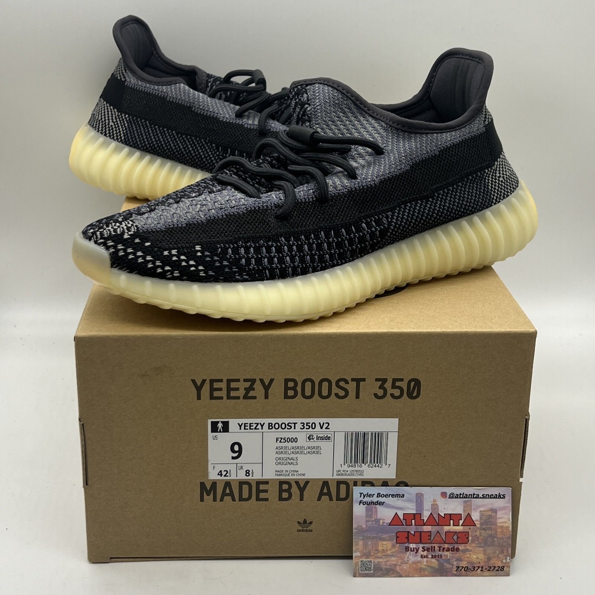Size 9 - adidas Yeezy Boost 350 V2 Low Carbon Brand New Og  display picture 1