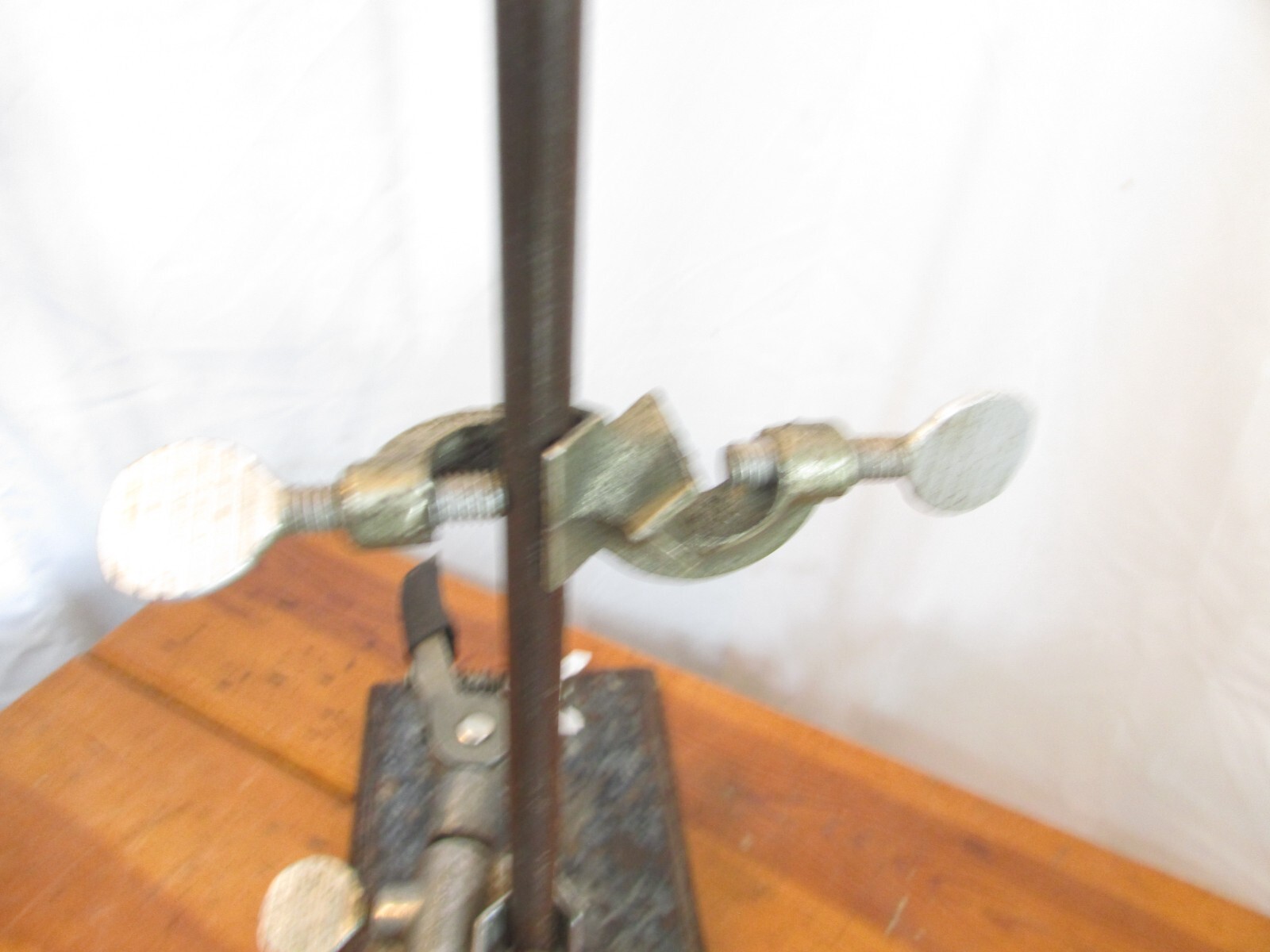 Fisher/ Labline Scientific Lab Stand  W/ 2 Clamps 1 Fisher, 1 Labline 24"