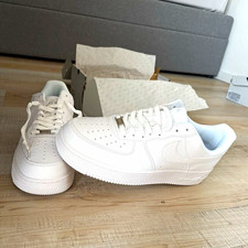 Nike Air Force 1 Low Herren Sneaker Weiß EU 43 atmungsaktiv Schnürung