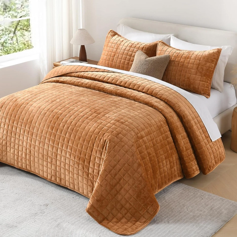 Velvet Quilt Queen, Soft Luxury Plaid Bedding Set, Lightweight Bedspread Cove... - Image 3 of 4