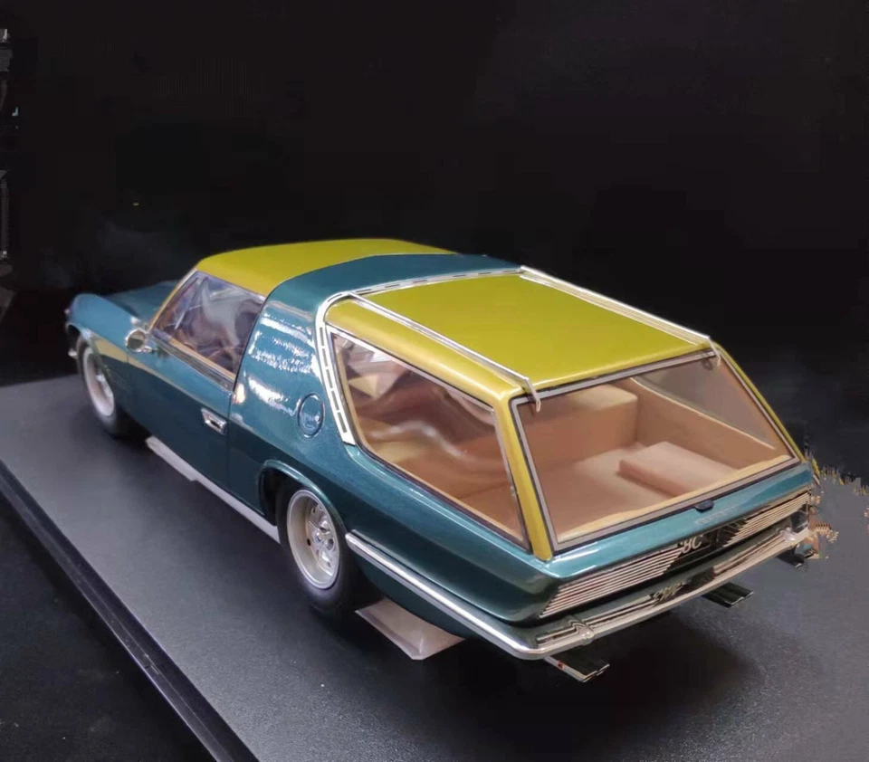Matrix 1/18 model Ferrari 330GT Shooting Brake Vignale 1968 - Image 4 of 4