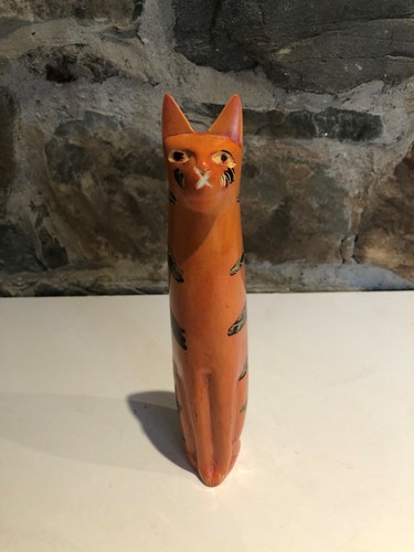 Hand Carved and Painted African Soapstone Cat (8 inch) - Picture 14 of 22