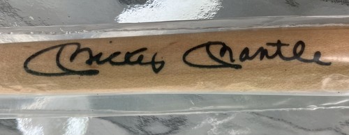 Mickey Mantle Yankee Replica Signature Mini Baseball Wooden Bat Pen New wood - Picture 2 of 3