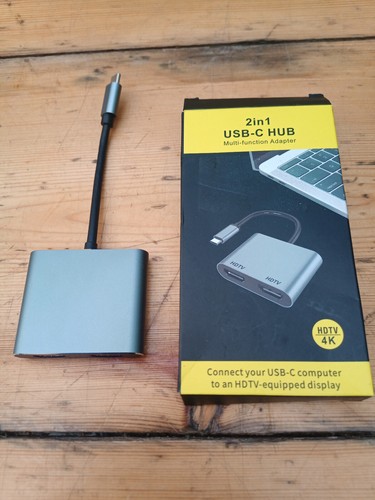 2 in 1 USB-C Hub - HDTV / HDMI 4Kx2K (3840x2160)