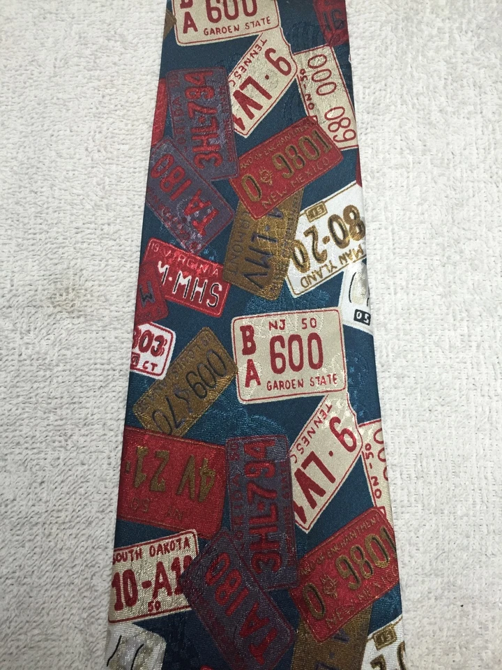 MATRÍCULAS DE CORBATA EMBAJADOR PARA HOMBRE 4 X 58 Foto 3 de 4