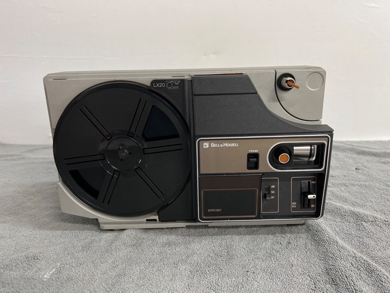 Bell & Howell Lumina II Projector LX20 original box works