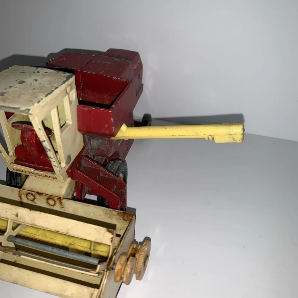New Holland Sperry Rand vintage Combine and hayliner combo ERTL - Image 2 of 4