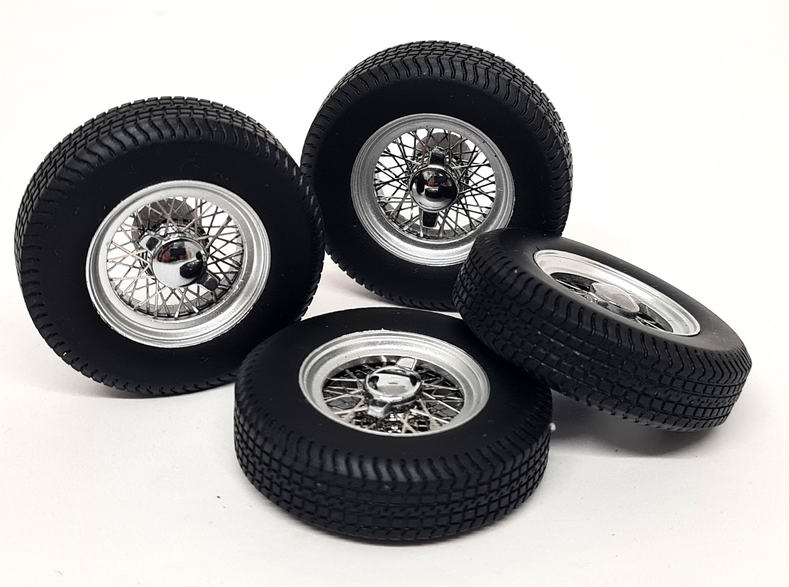 KK 1/18 Scale 4x Ferrari Wheels & Tyres Spoked Rims 1950's model car Modify etc