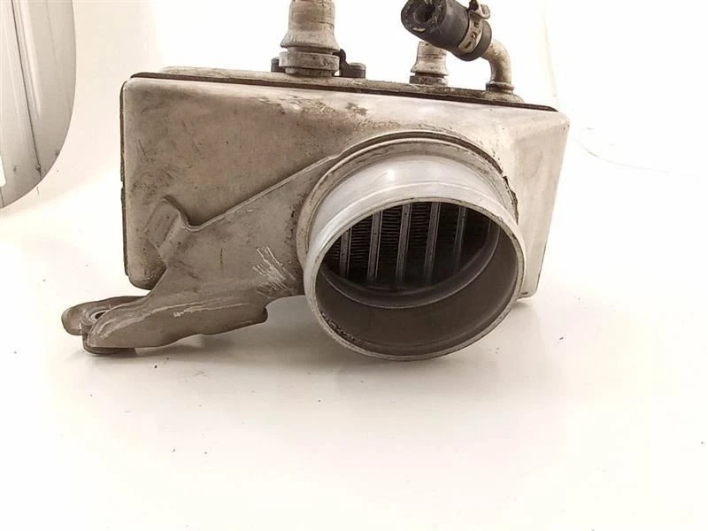 BMW 550i F10 2011 4,4 L pasajero derecho doble turbo intercooler OEM 7575404-03 Foto 3 de 4