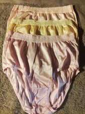 3 Pair Sz 7 vintage fruit of the loom 100% nylon panties w/tag, Lace Waistband 