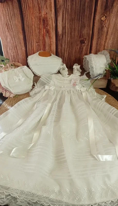 Conjunto 5 piezas hecho a mano en en organza 6/9 meses
