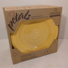 Oneida Petals Dinnerware 3 piece Set Mug, Salad Plate, & Bowl Marigold NIB