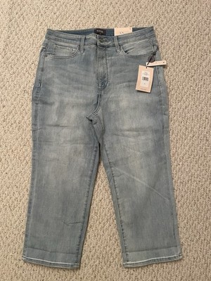 Women s NYDJ Joni High Rise Relaxed Capri in Enchant Size 12