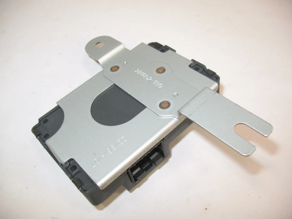 New OEM 1999-2001 Isuzu VehiCROSS Rodeo Cruise Control Unit BCM Module  - Image 4 of 4