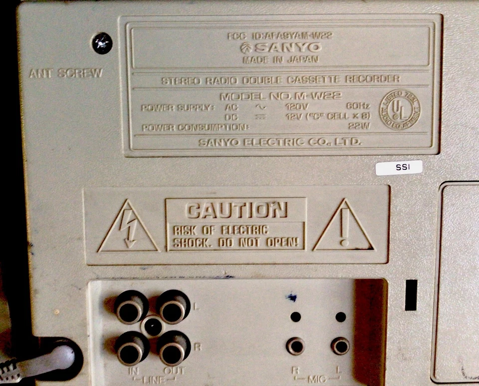 Blast From The Past: 1980s Sanyo M W22 Radio AM/FM Doble Cassette Boom Box Foto 4 de 4