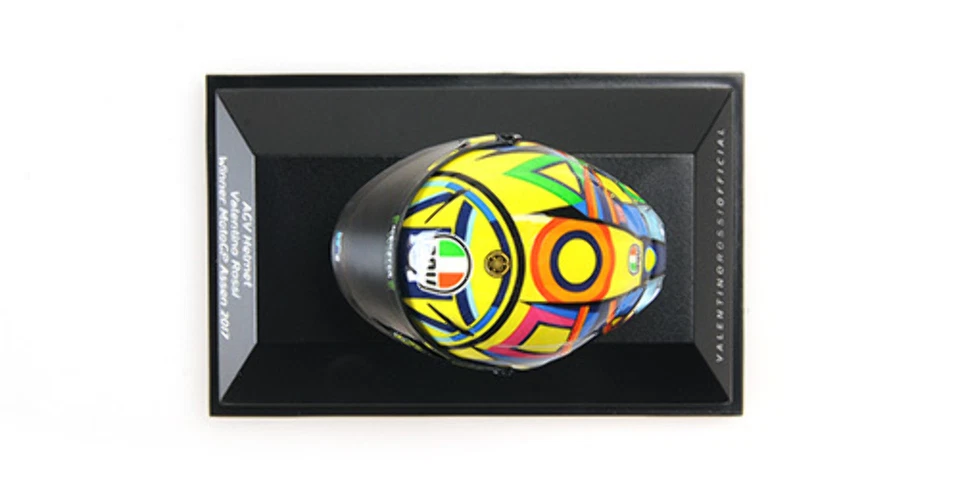 Minichamps 1:8 HELMET AGV VALENTINO ROSSI WINNER MOTOGP ASSEN 2017 - 399170846 - Image 3 of 3