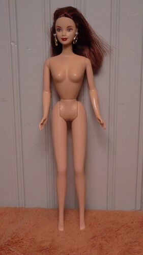 Barbie bambola vintage corpo indonesia capelli auburni occhi verdi splendida