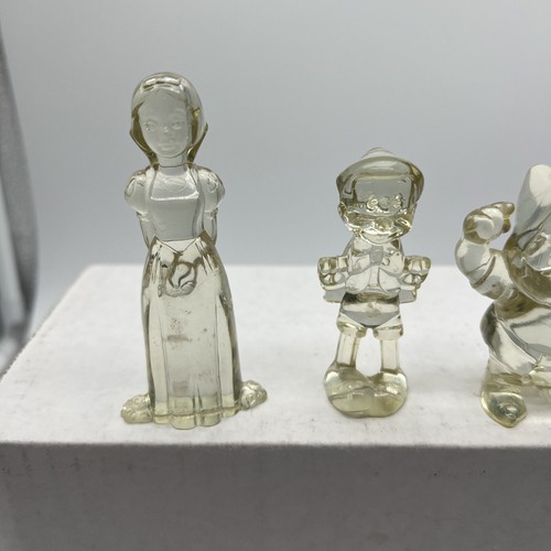 Vintage Walt Disney Yellow Lucite Snow White 3.25" Figure plus lot - Picture 2 of 11