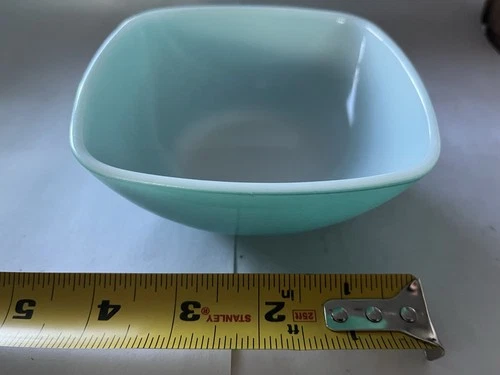 Vintage Small Square #410 Turquoise Blue Serving/Chip 12 Oz Pyrex Bowl Preowned