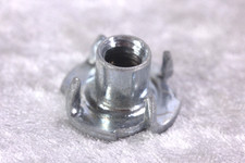 50 Count 3-Prong T-Nuts 5/16 - 18 Course Thread 3/8" Length