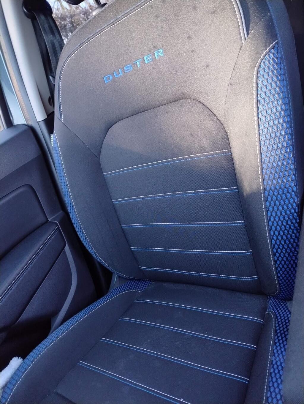 2021 Dacia Duster, photograph 12